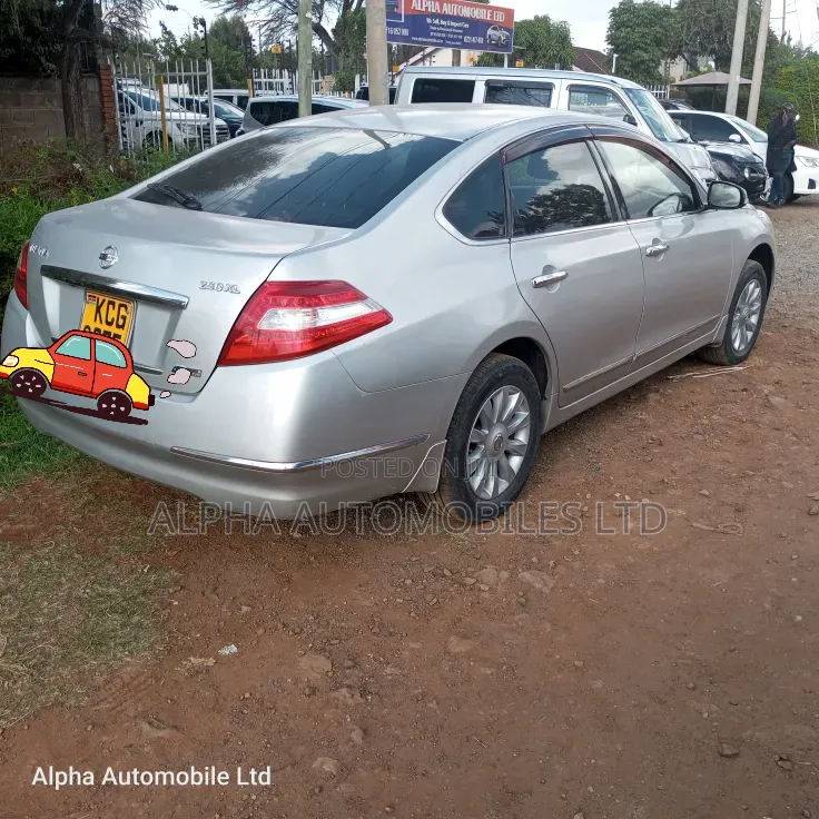 Nissan Teana 2010 Silver
