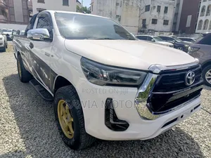 Toyota Hilux Revo Smart Cab Deisel 2.8 RWD 2020 White