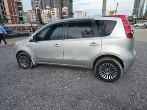 Nissan Note 2011 Silver