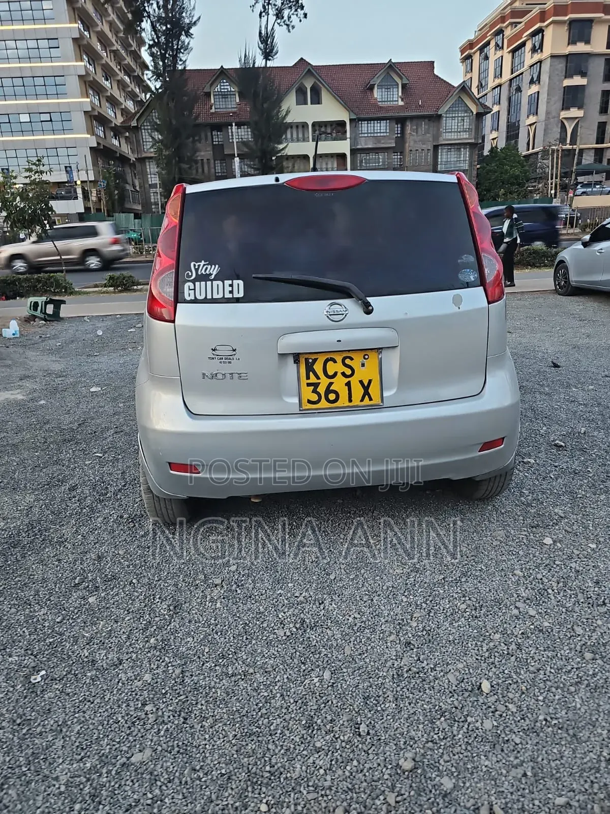 Nissan Note 2011 Silver