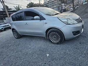 Nissan Note 2011 Silver