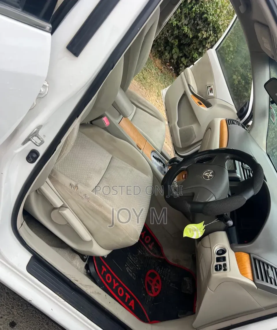 Toyota Premio 2012 White