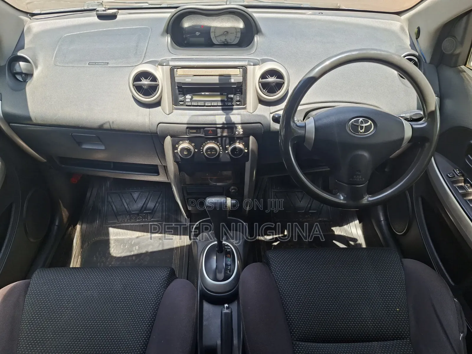 Toyota IST 2004 Silver