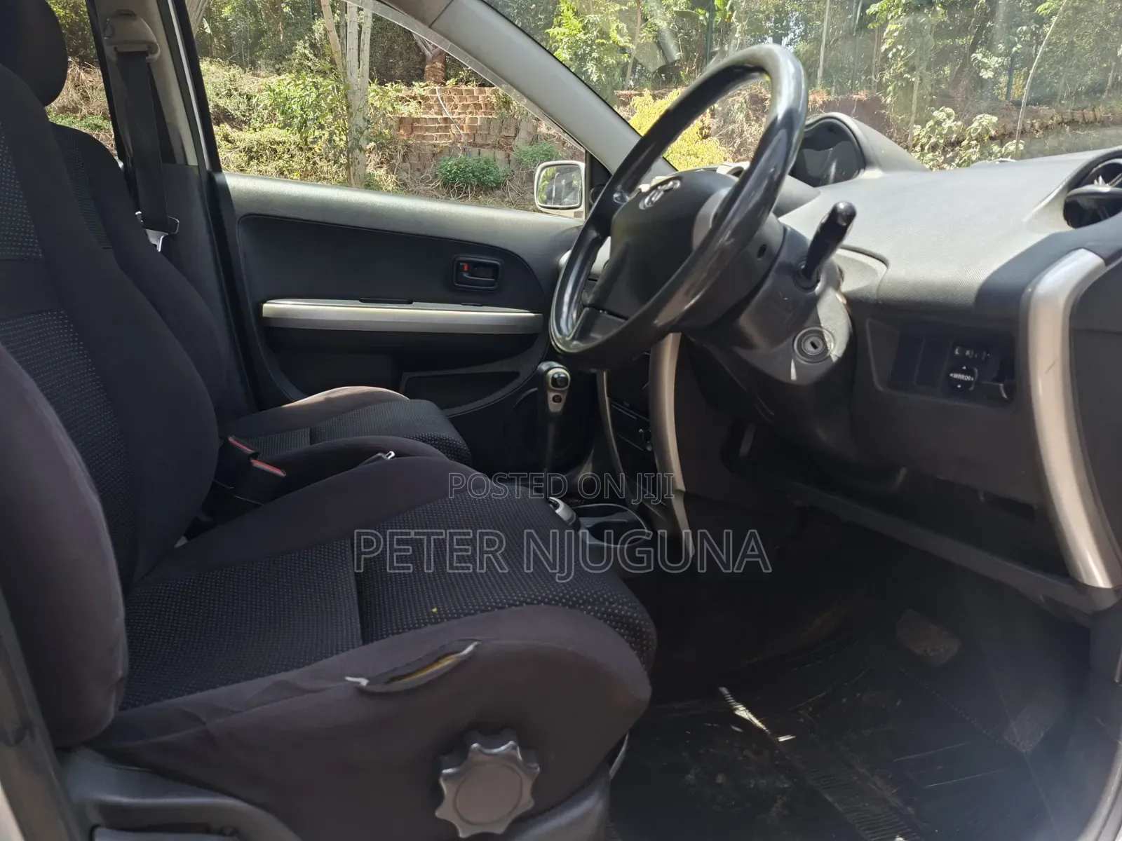 Toyota IST 2004 Silver