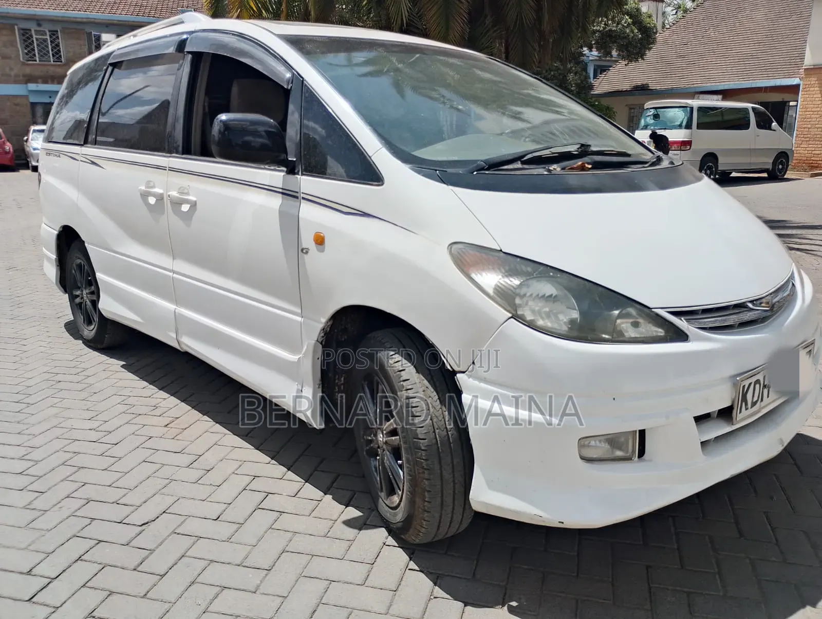 Toyota Estima 2012 White