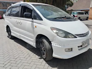 Toyota Estima 2012 White
