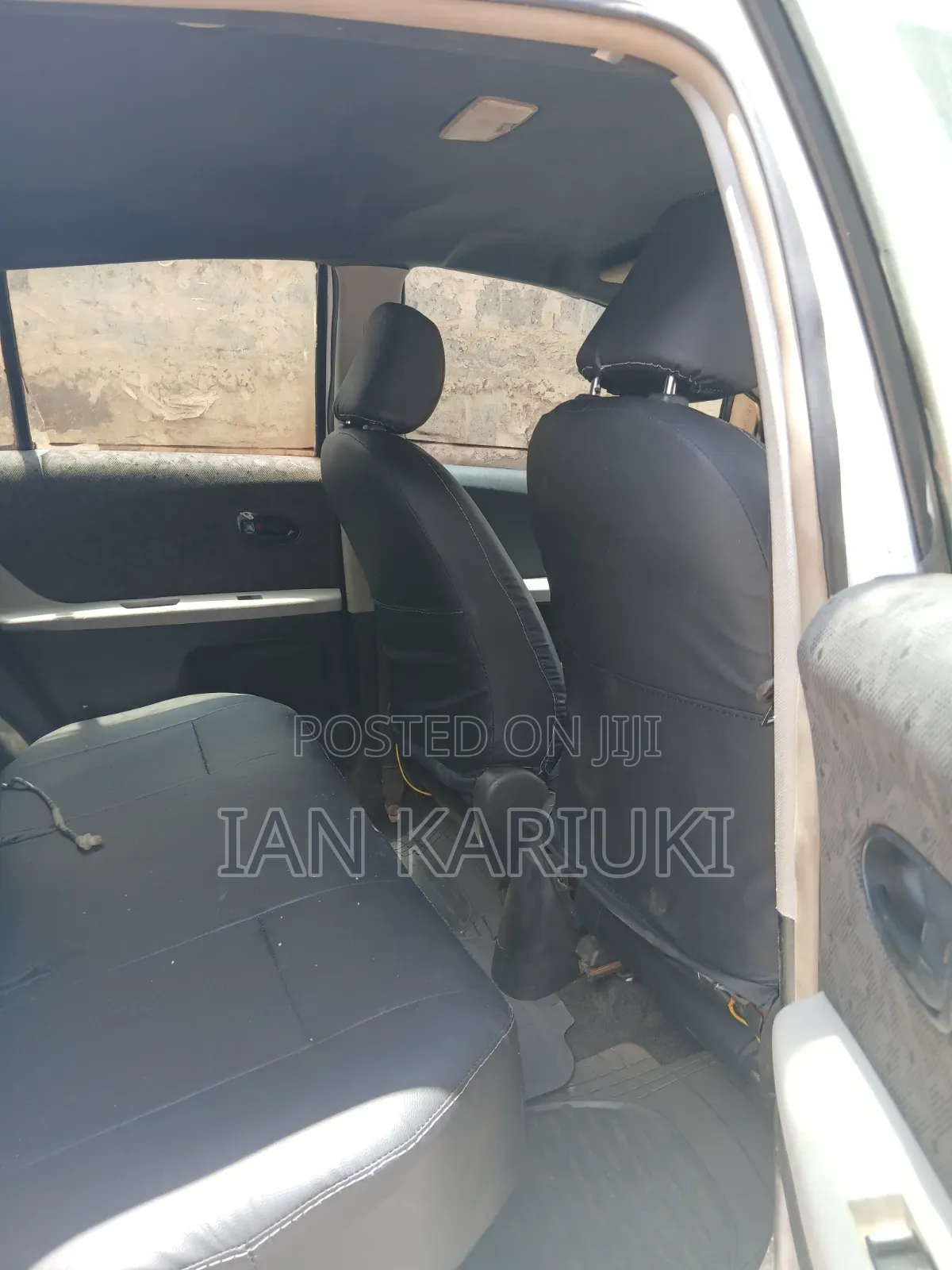 Toyota Vitz 2010 White
