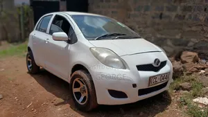 Toyota IST 2003 White