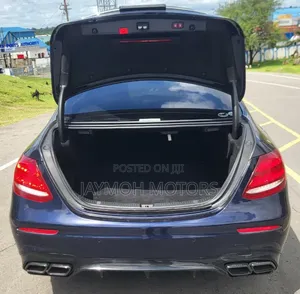 Mercedes-Benz E250 2018 Blue