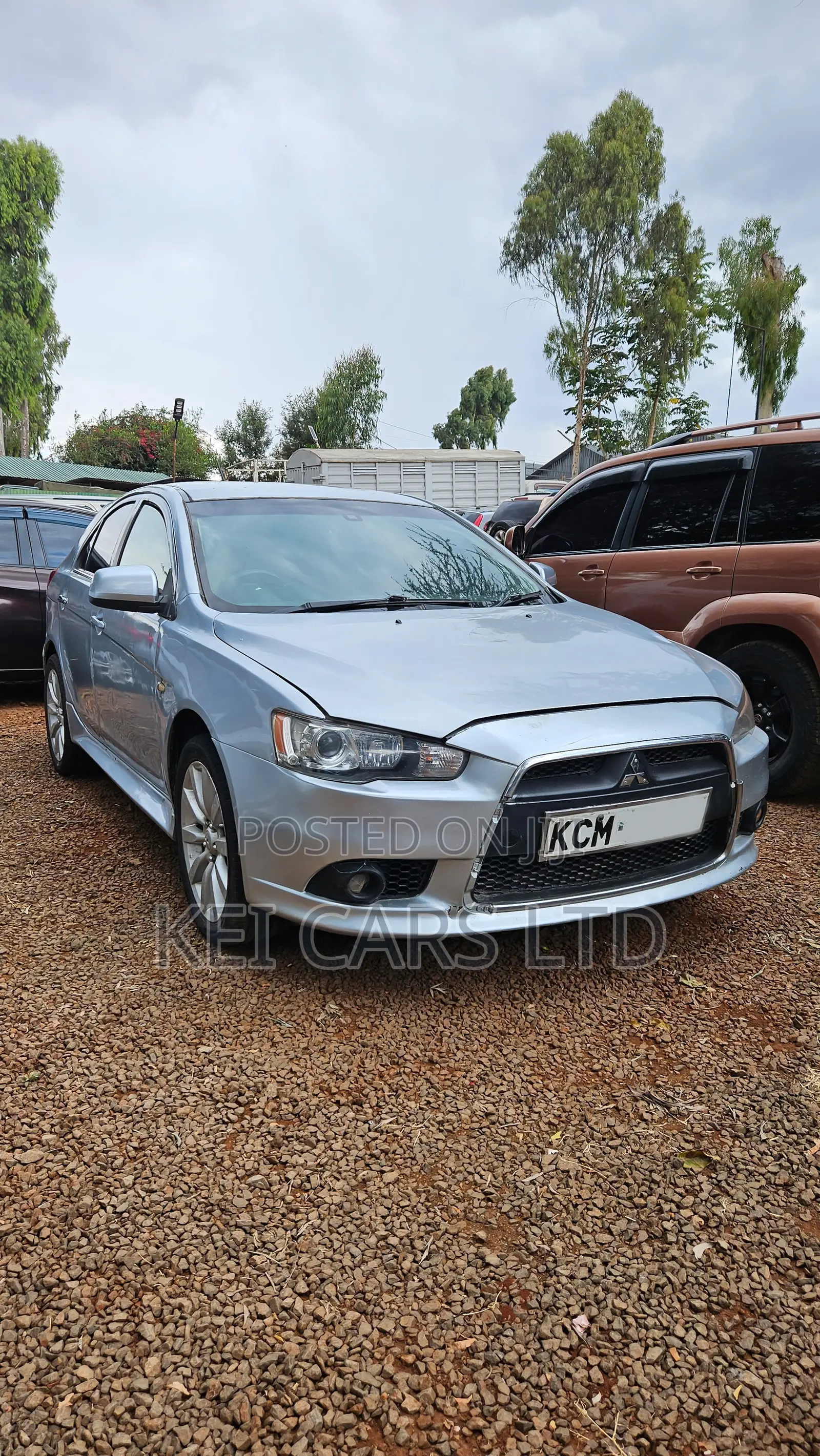 Mitsubishi Galant 2010 Silver