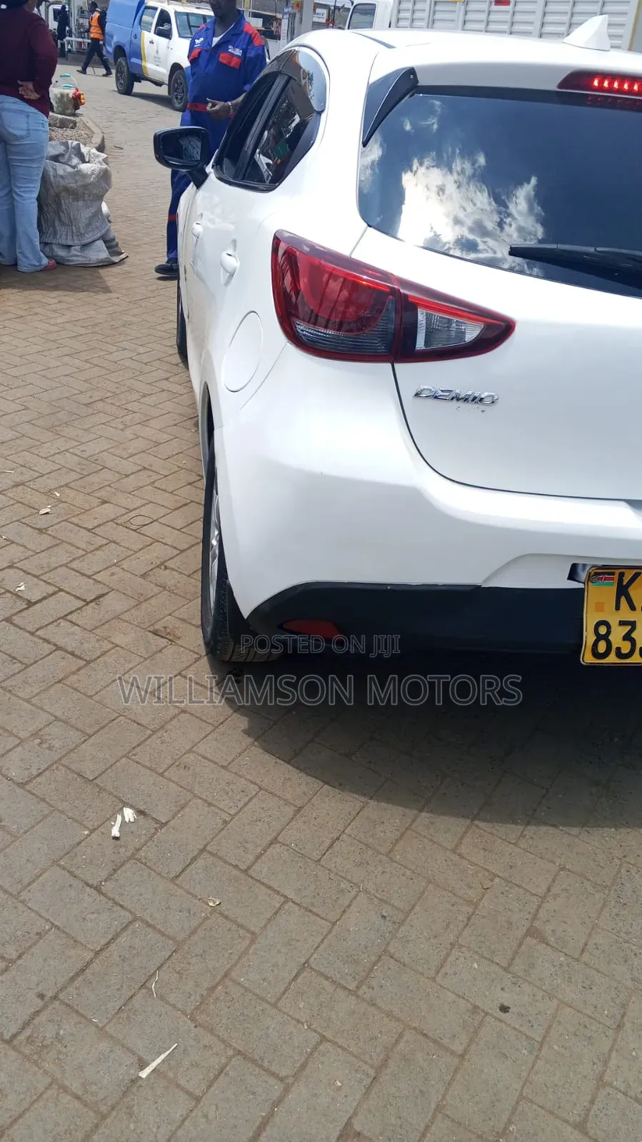 Mazda Demio 2017 Pearl
