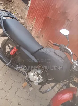 Bajaj Boxer 150 UG 2024 Red