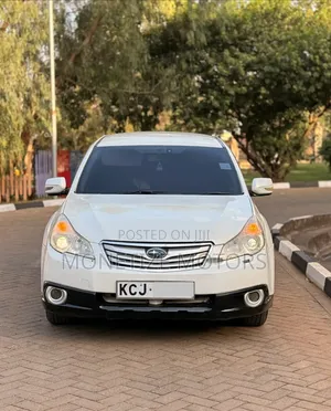 Subaru Outback 2009 White