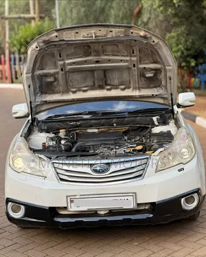 Subaru Outback 2009 White