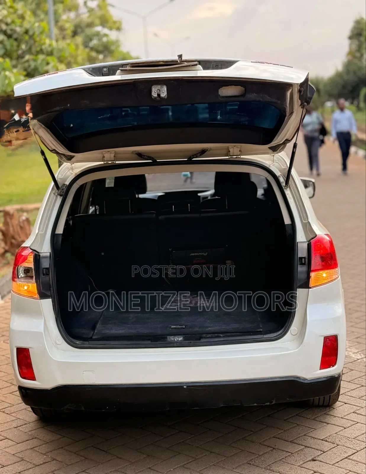 Subaru Outback 2009 White