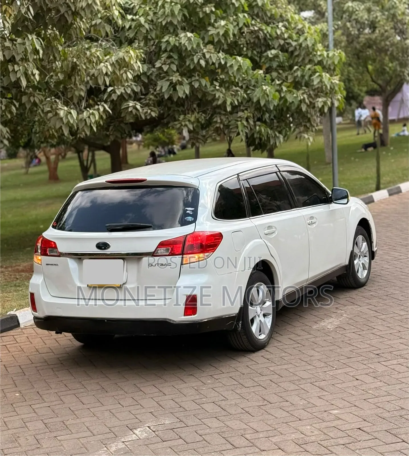 Subaru Outback 2009 White