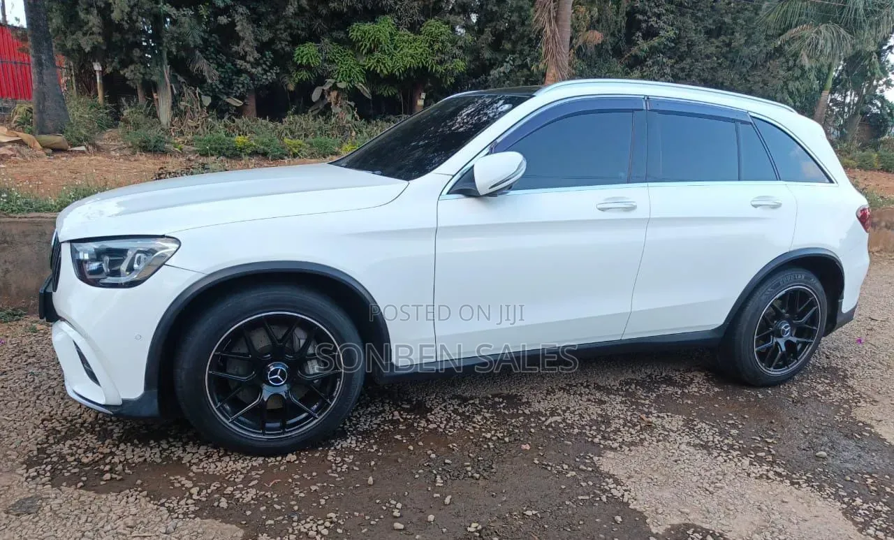 Mercedes-Benz GLC-Class 2017 White