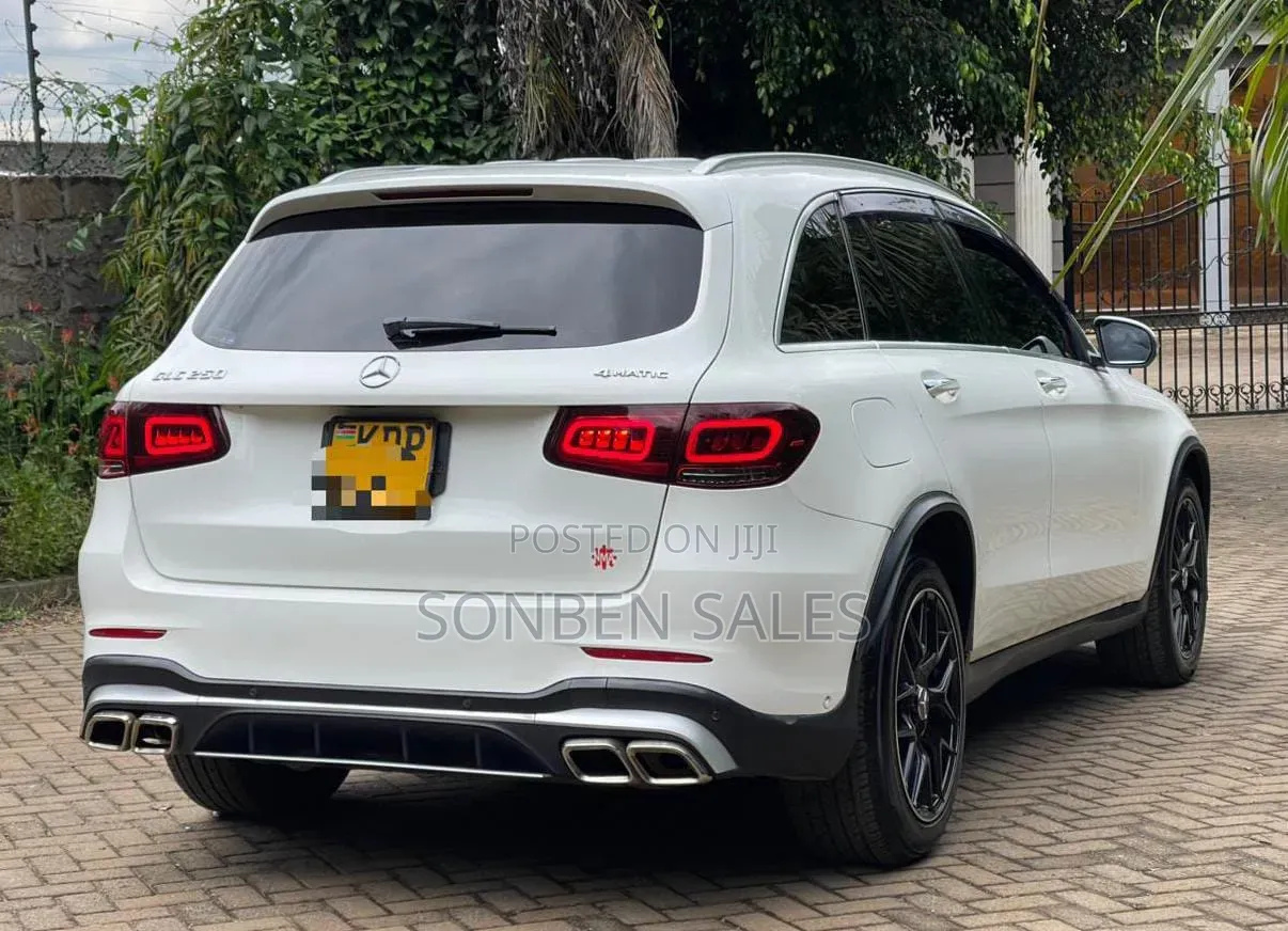 Mercedes-Benz GLC-Class 2017 White