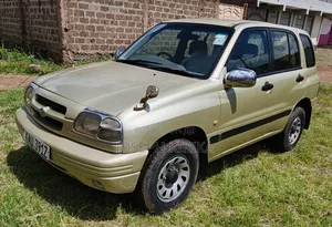 Suzuki Escudo 2005