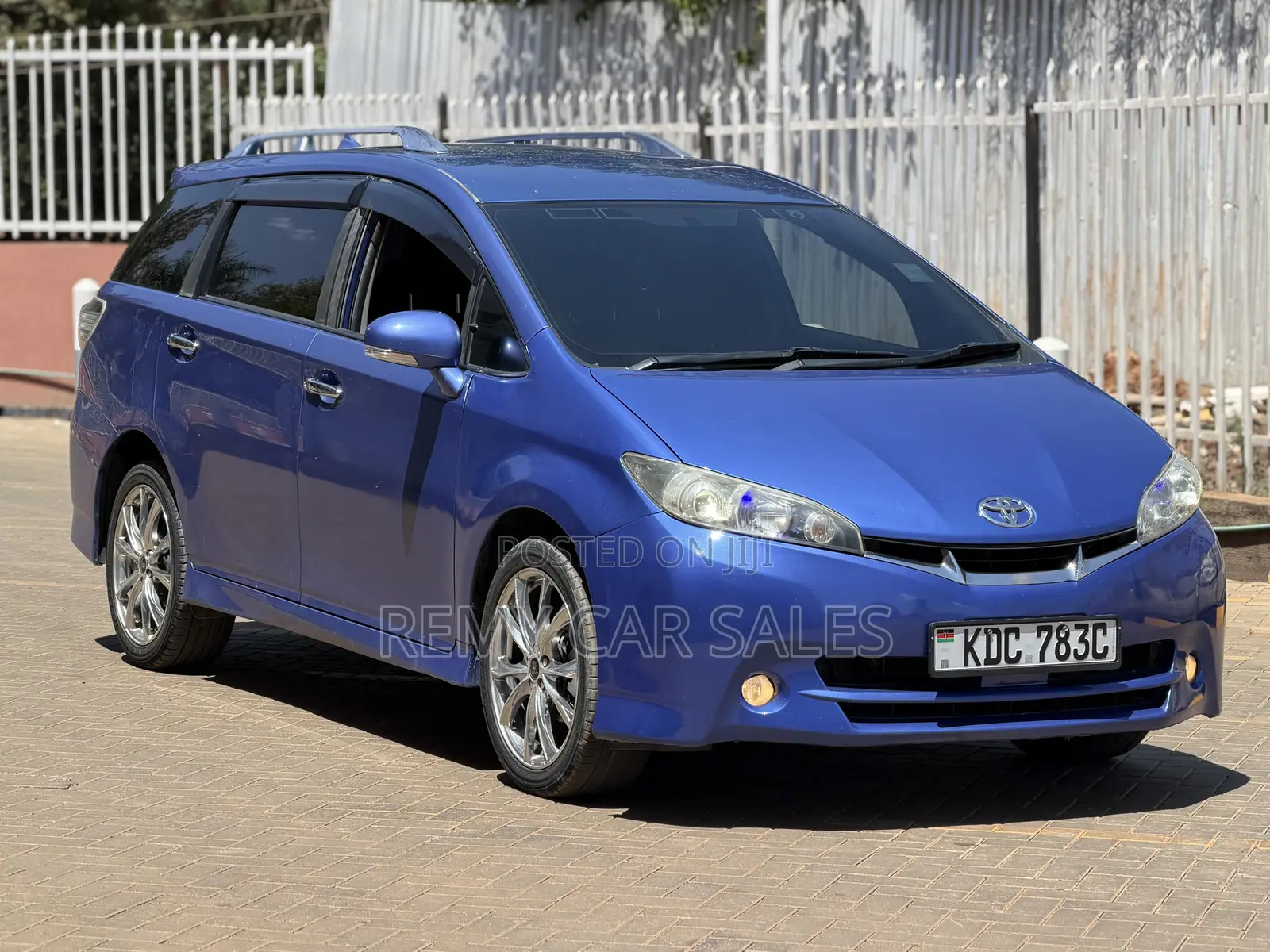 Toyota Wish 2014 Blue