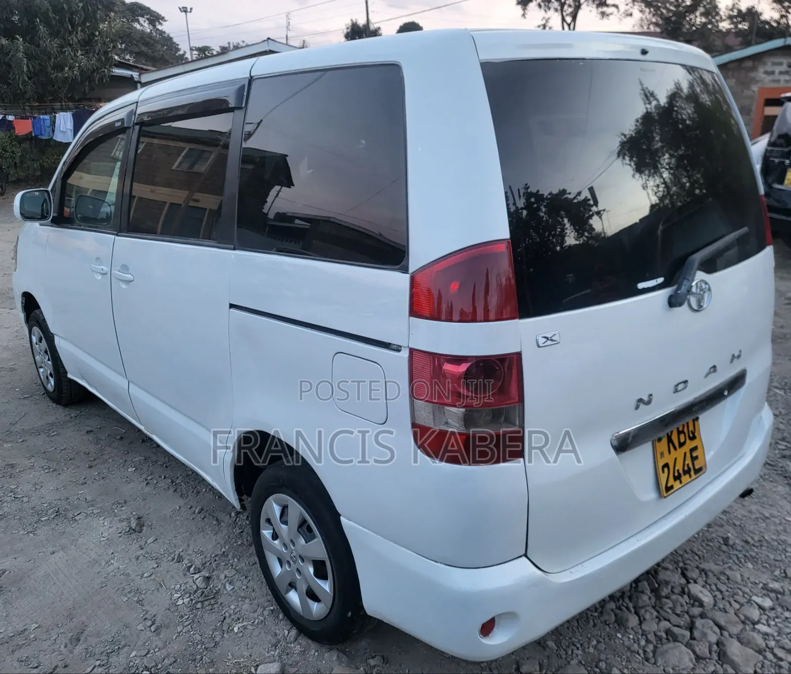 Toyota Voxy 2004 White