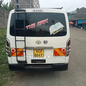 Toyota HiAce 2008 White