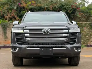 Toyota Land Cruiser LC300 2023 Gray