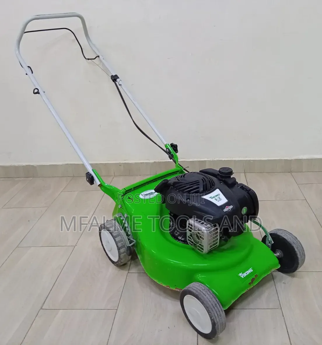 Ex-Uk Viking Petrol Lawn Mower