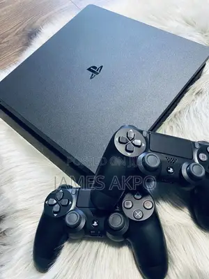 PS4 by Akpo