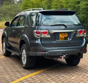 Toyota Fortuner 2013 Gray