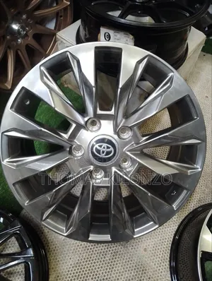 Size 20 Toyota Landcruiser V8 Rims
