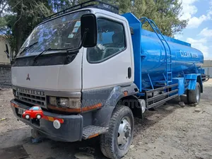 Mitsubishi FH Waterbowser