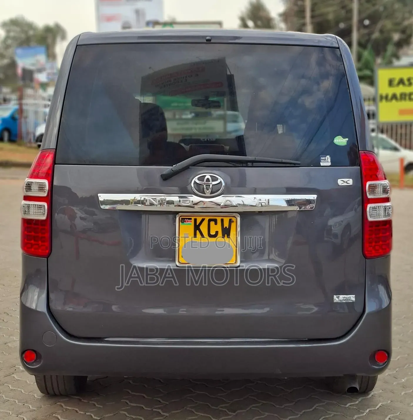 Toyota Noah 2012 Gray