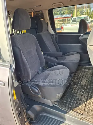 Toyota Noah 2012 Gray