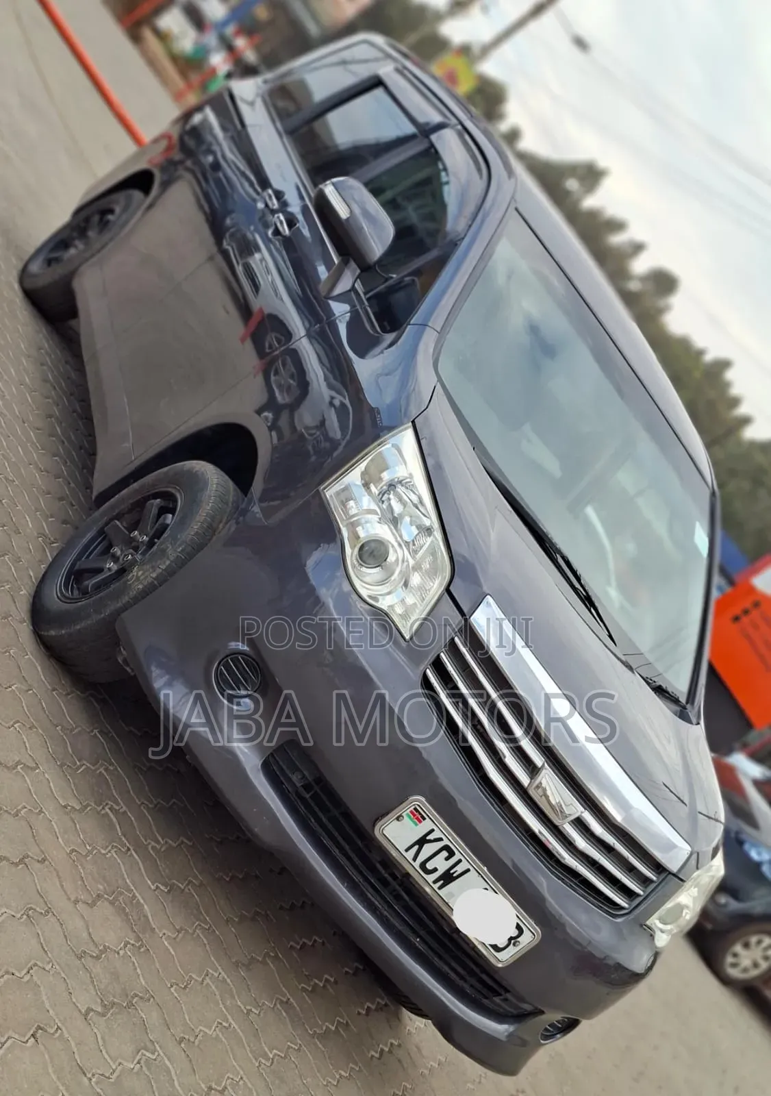 Toyota Noah 2012 Gray