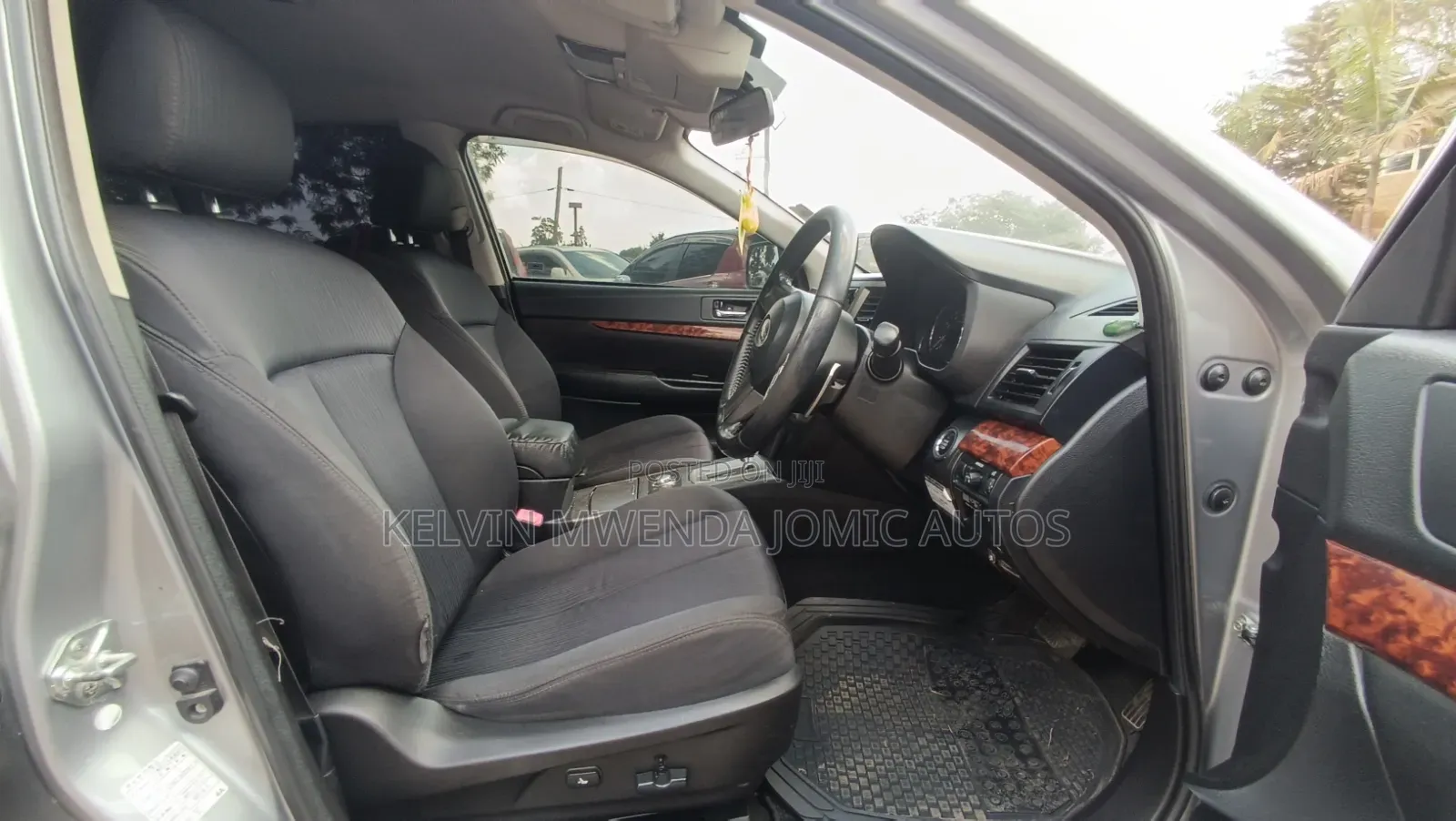 Subaru Legacy 2011 Silver
