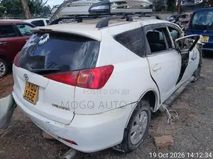 Toyota Caldina 2004 White