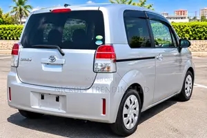 Toyota Spade 1.5 2019 Silver