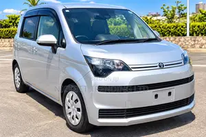 Toyota Spade 1.5 2019 Silver