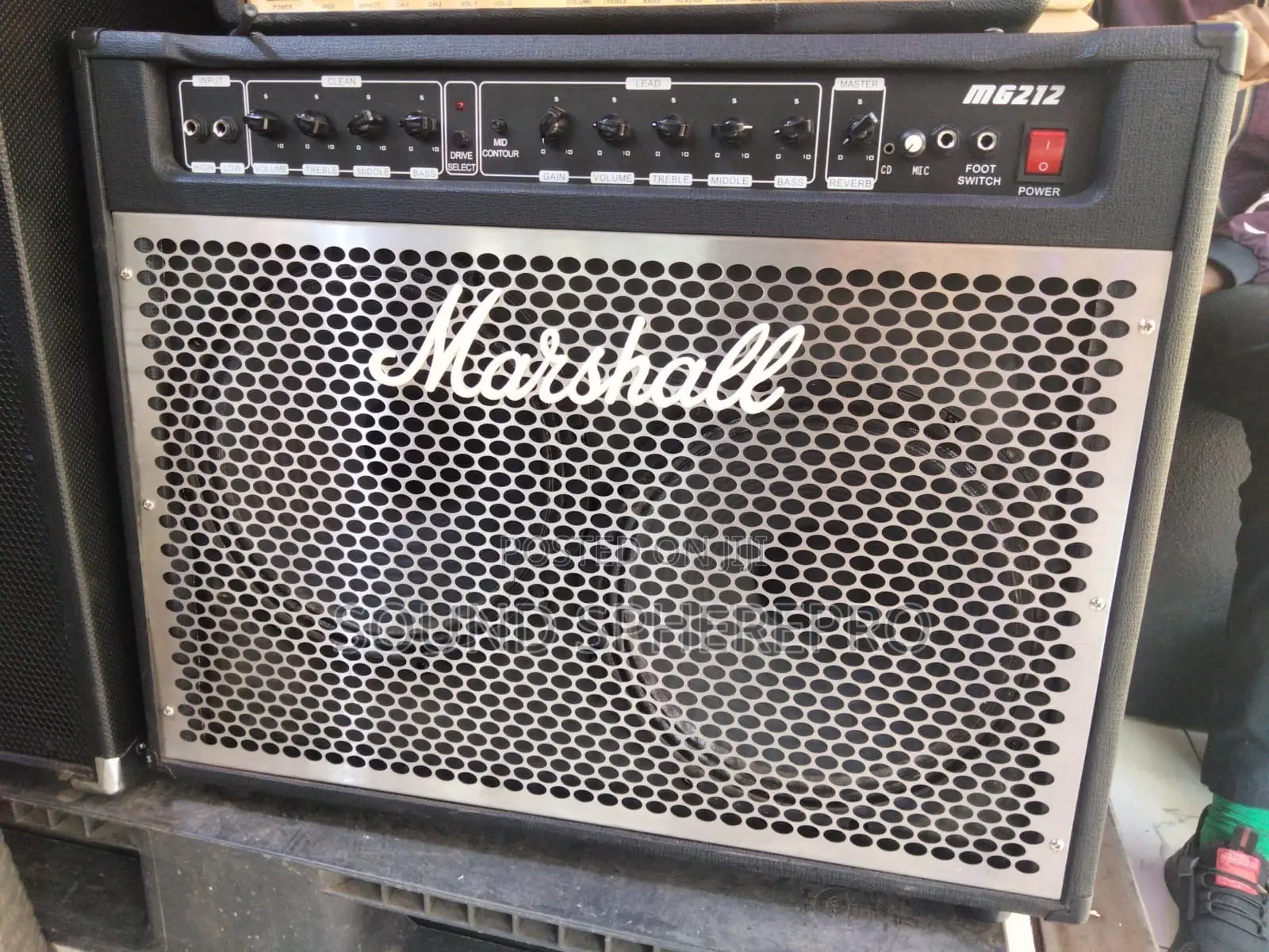 Marshall MG212 Bass Guitar Combo