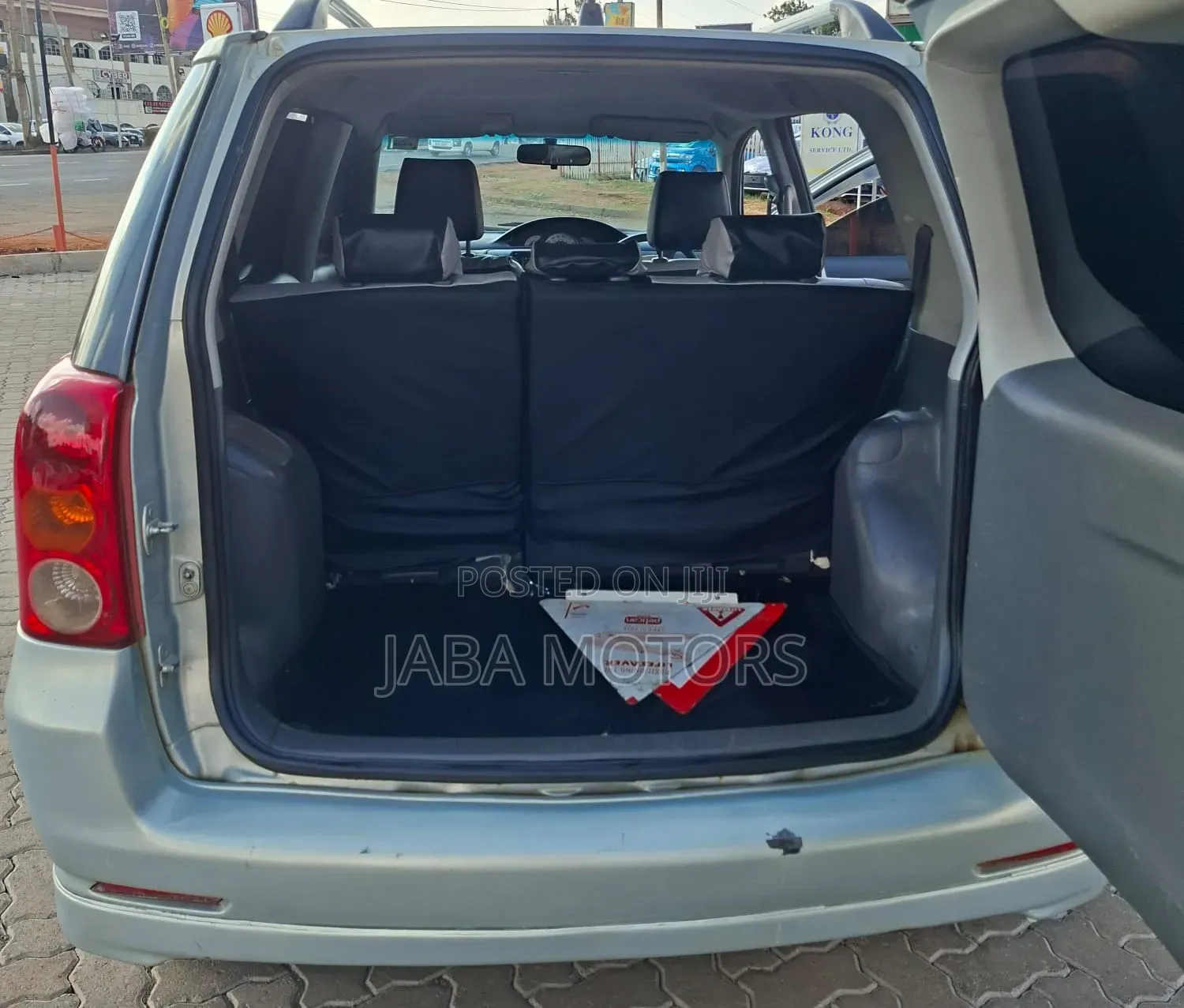 Toyota Raum 2005 Gray