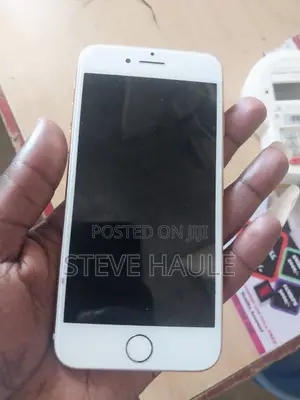 Apple iPhone 8 64 GB White