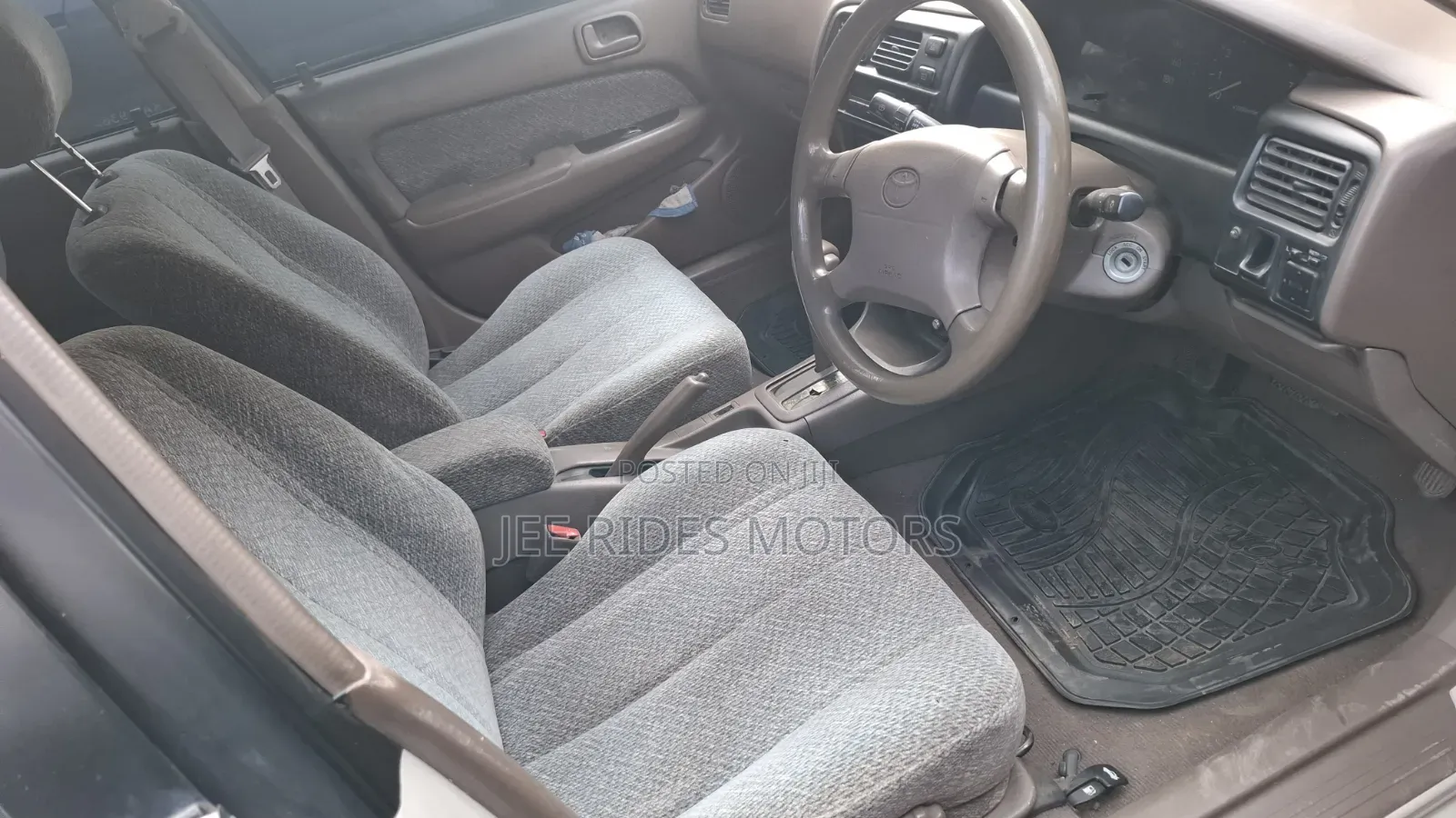 Toyota Corolla Automatic 1999 Silver