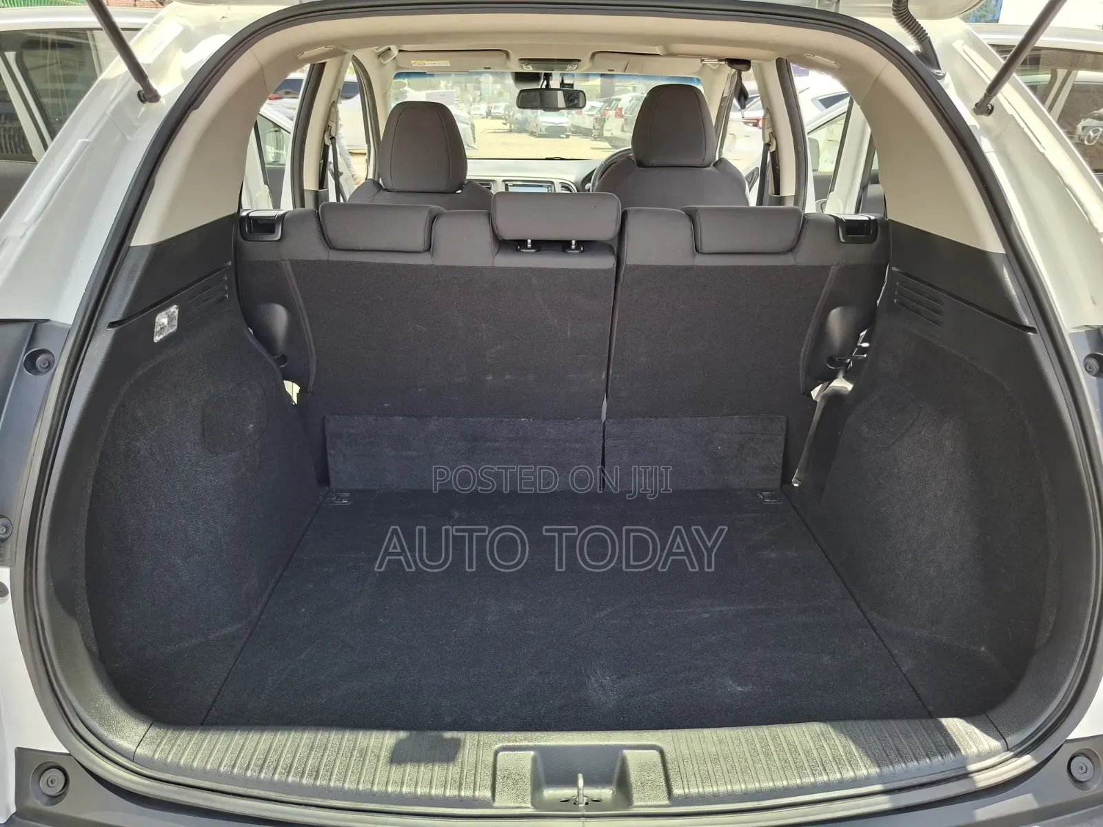 Honda Vezel 1.5 2WD 2019 Silver