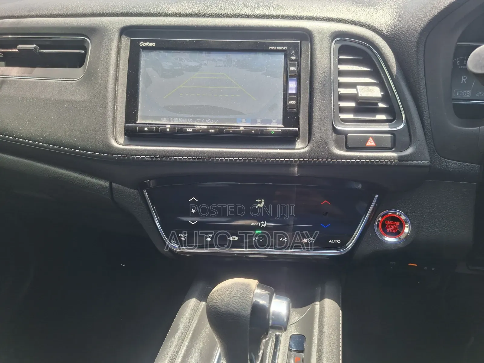 Honda Vezel 1.5 2WD 2019 Silver