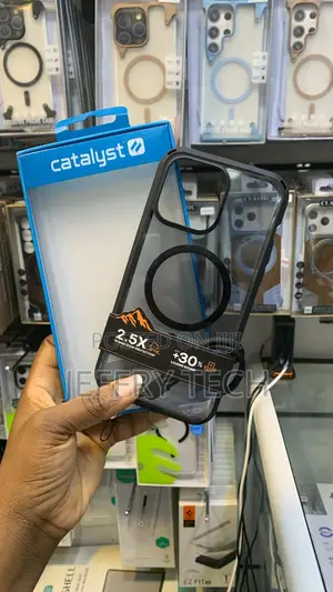 Spigen Ultra Hybrid Mag Magnetic Case for Apple iPhone 17 Pro Max.