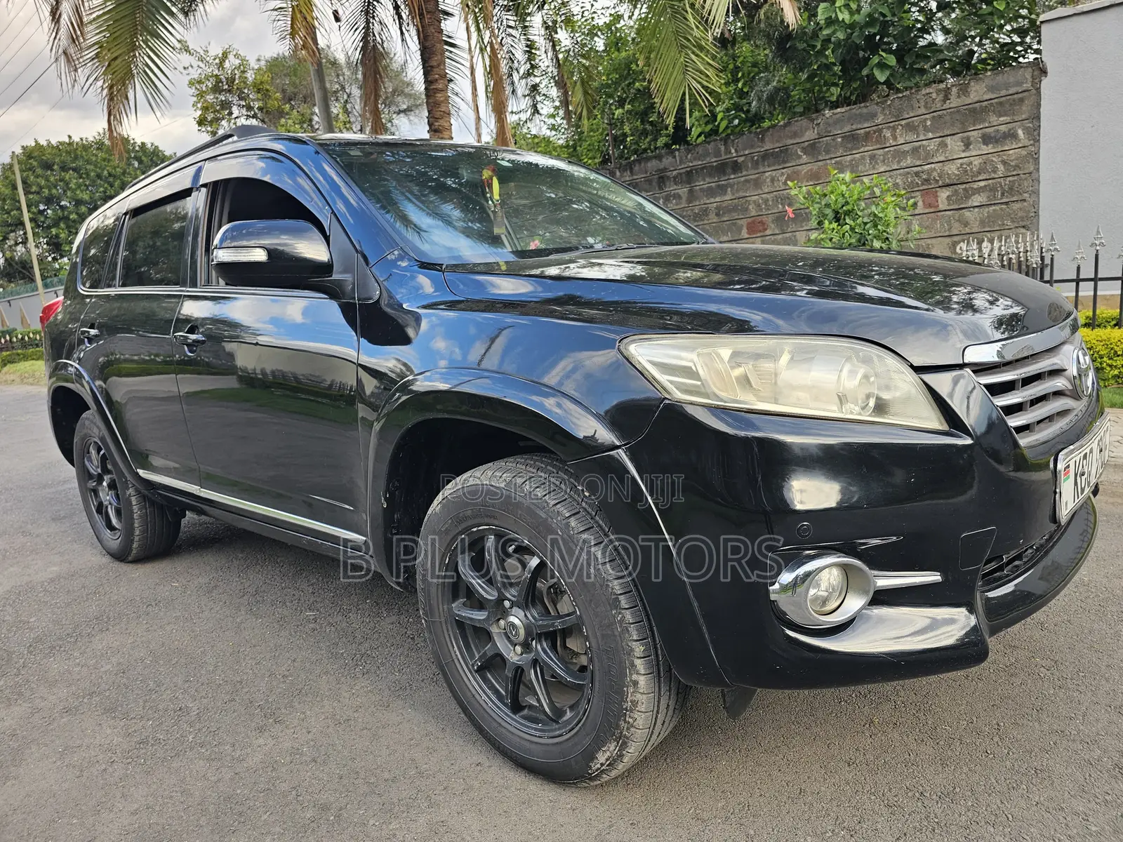 Toyota Vanguard 2011 Black