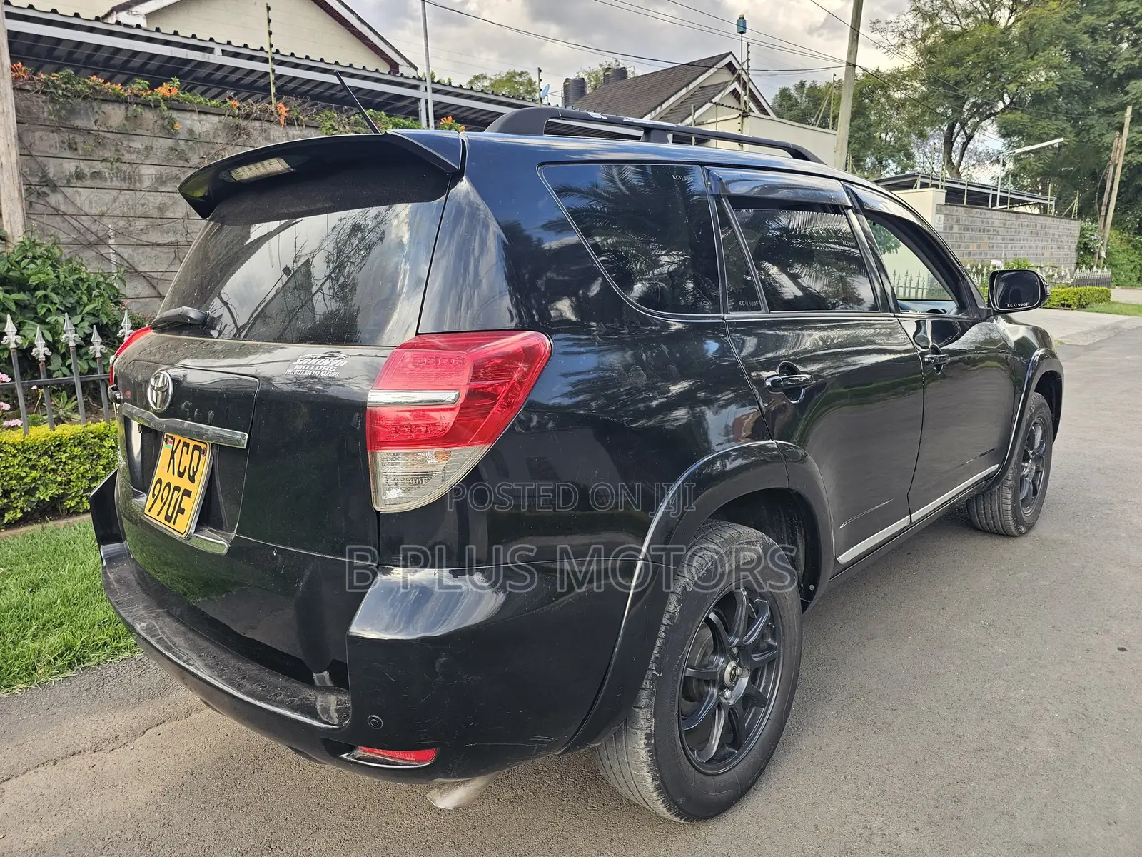 Toyota Vanguard 2011 Black