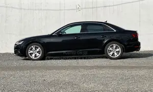 Audi A4 2018 Black