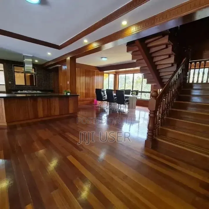 10 Bedroom House in Spring Valley